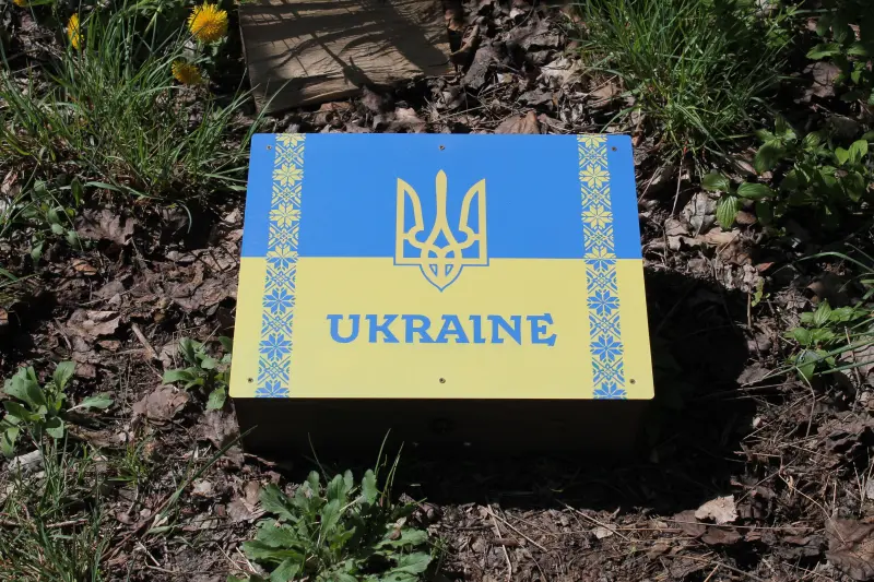 Гравіювання на кришці наливатора — на 4 чарки на 6 чарок на 8 чарок на 10 чарок на 12 чарок