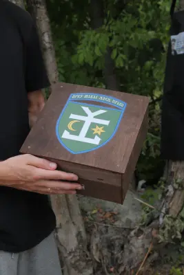 Наливатор на 6 чарок зі вставками — на 6 чарок