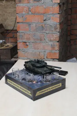 Наливатор Танк Т-72 — на 4 чарки